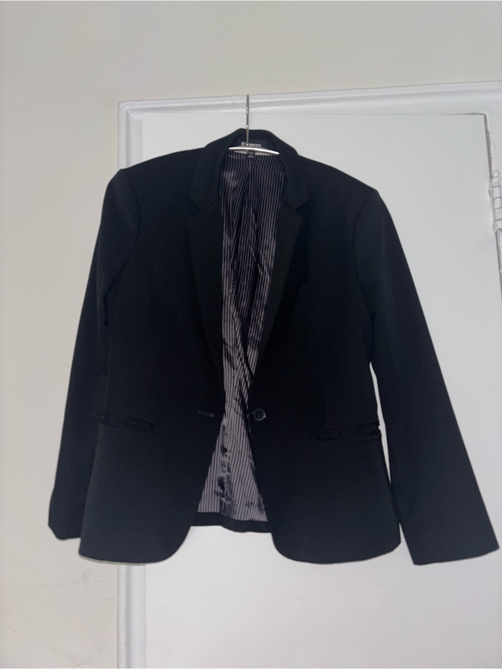 Express Women's Black Single-Button Tailored Blaze